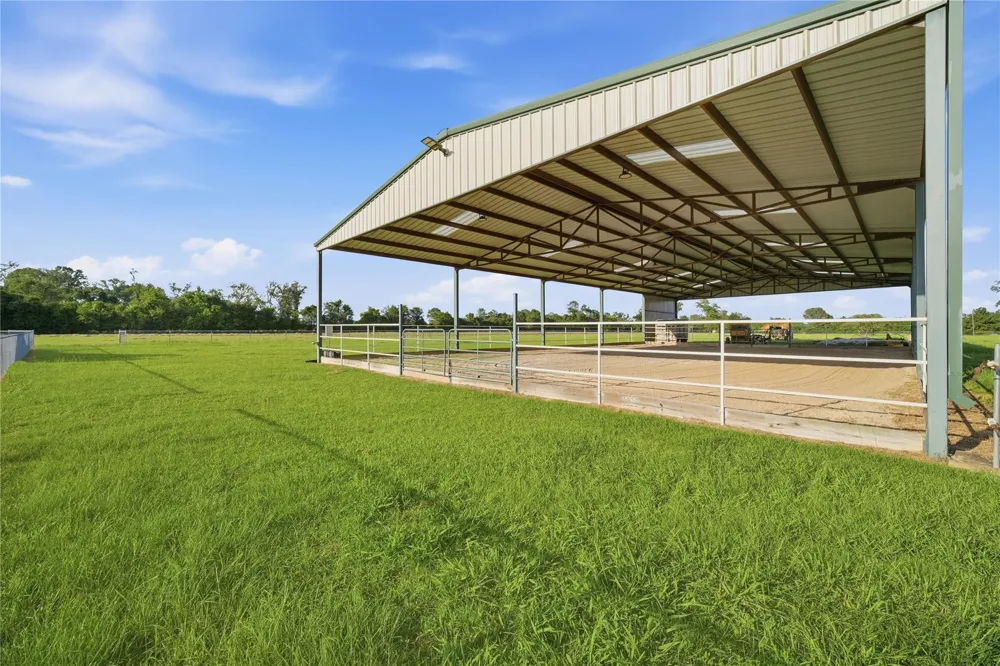 12416 Cr 201 Plantersville, TX 77363