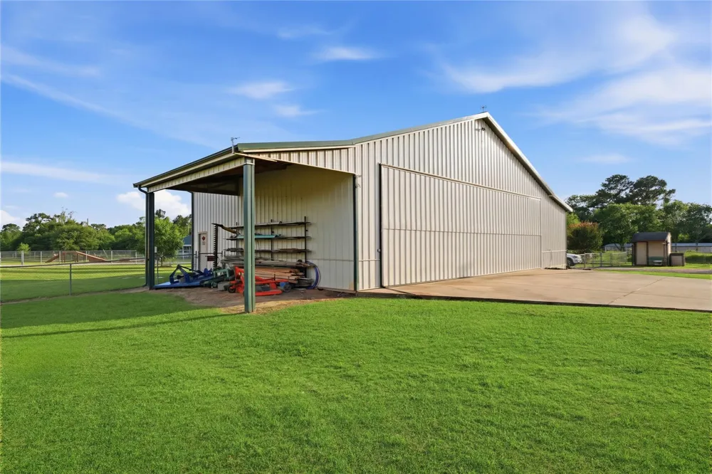 12416 Cr 201 Plantersville, TX 77363