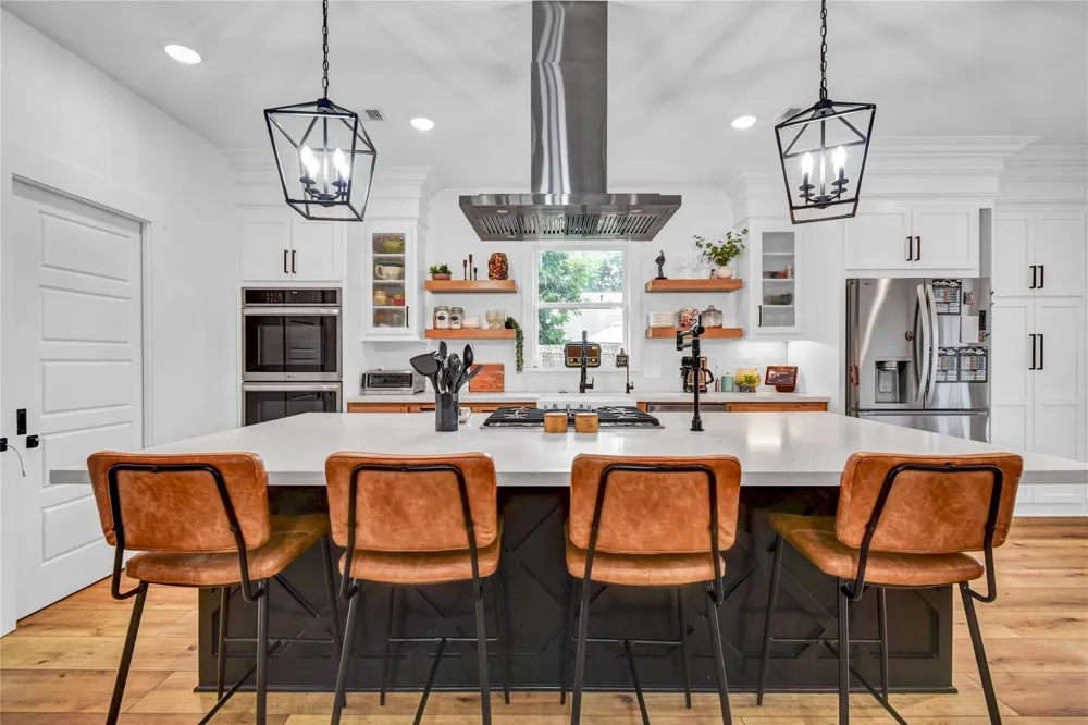 229 Montclaire Drive West Columbia, TX 77486