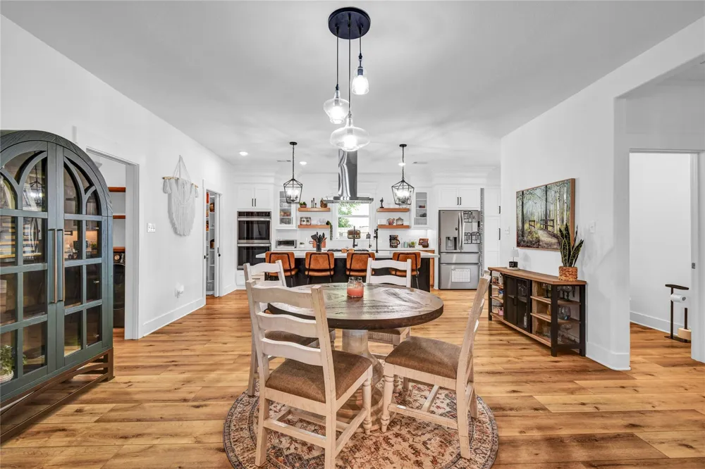 229 Montclaire Drive West Columbia, TX 77486