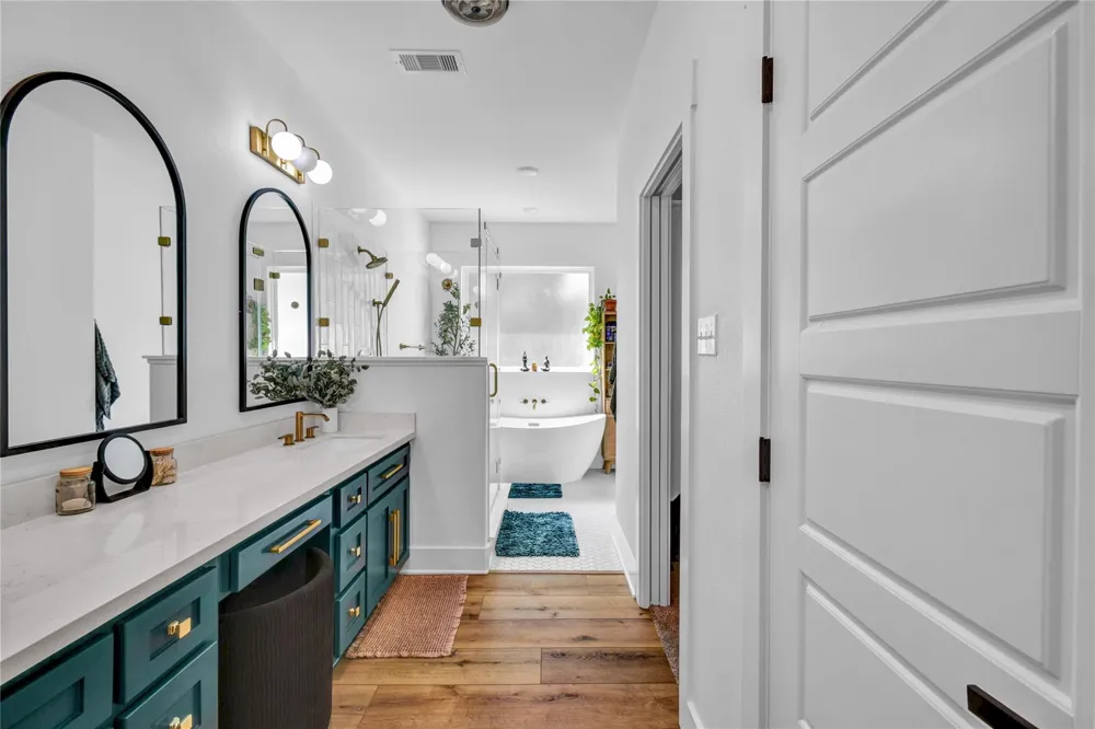 229 Montclaire Drive West Columbia, TX 77486