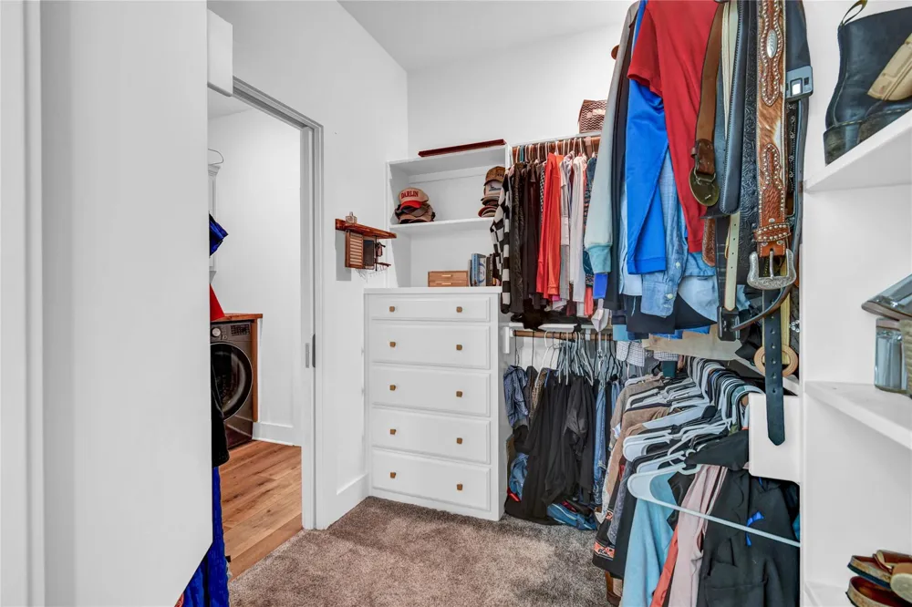 229 Montclaire Drive West Columbia, TX 77486