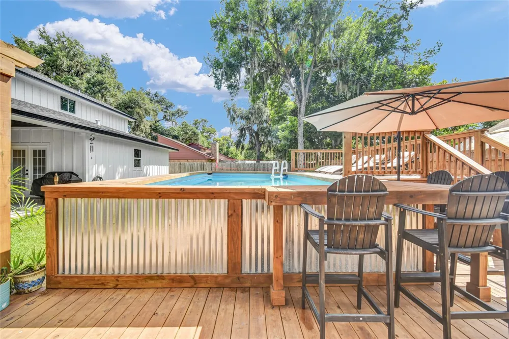 229 Montclaire Drive West Columbia, TX 77486