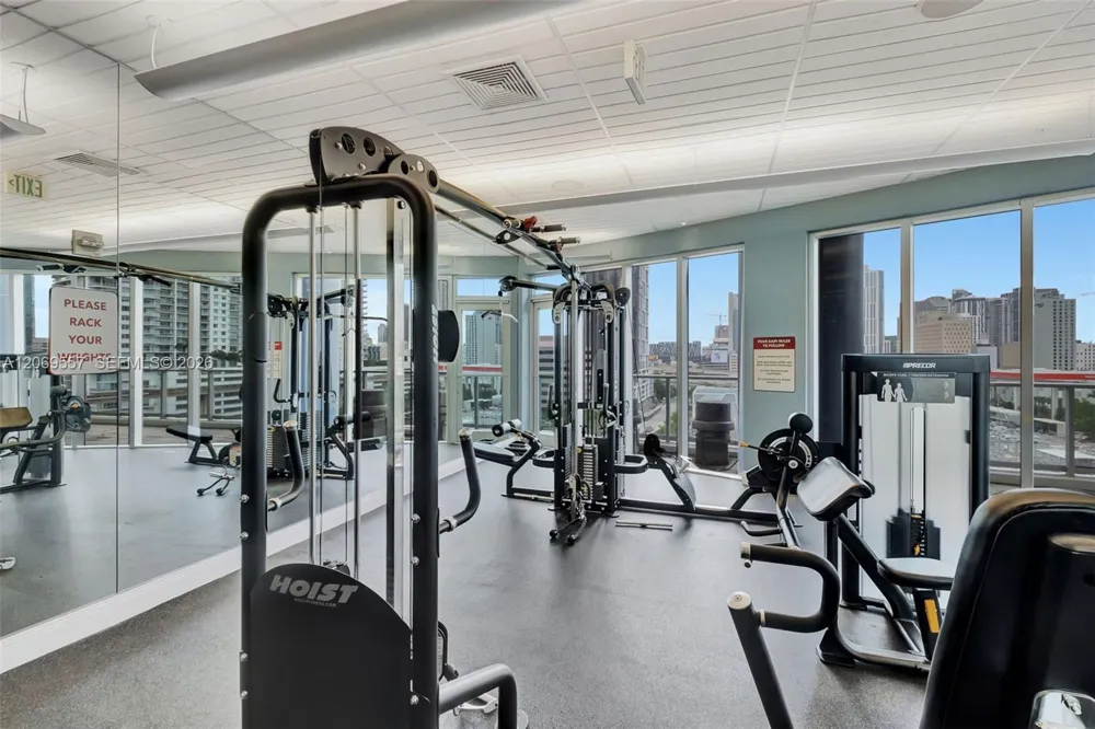 185 SW 7th St #4100 Miami, FL 33130