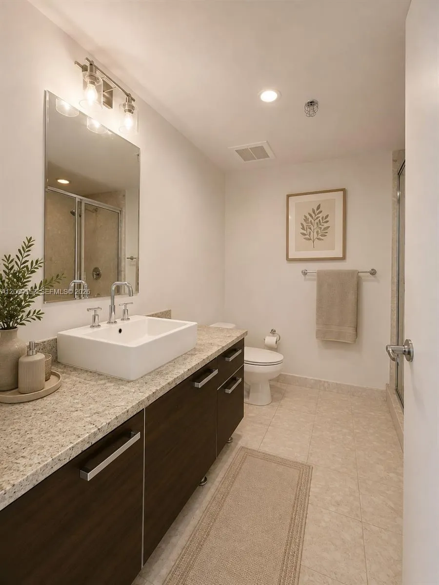 185 SW 7th St #4100 Miami, FL 33130
