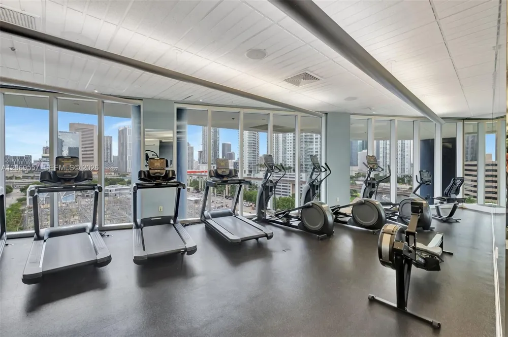 185 SW 7th St #4100 Miami, FL 33130