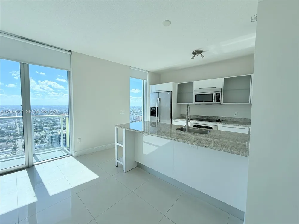 185 SW 7th St #4100 Miami, FL 33130