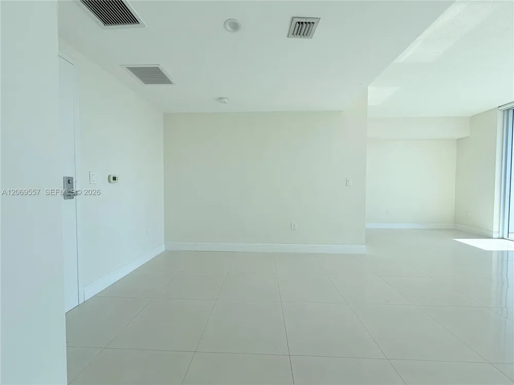 185 SW 7th St #4100 Miami, FL 33130