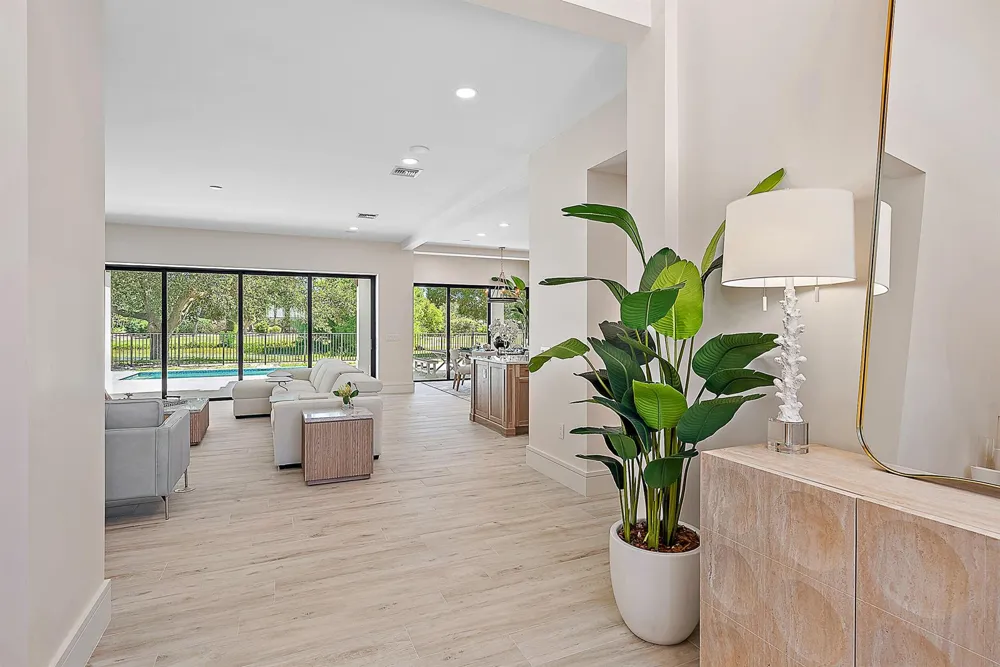 325 Fairway Tequesta, FL 33469
