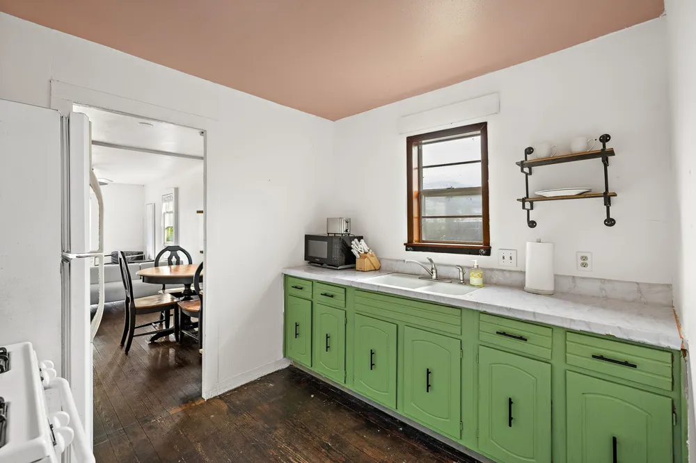1710 Haskell Street Austin, TX 78702