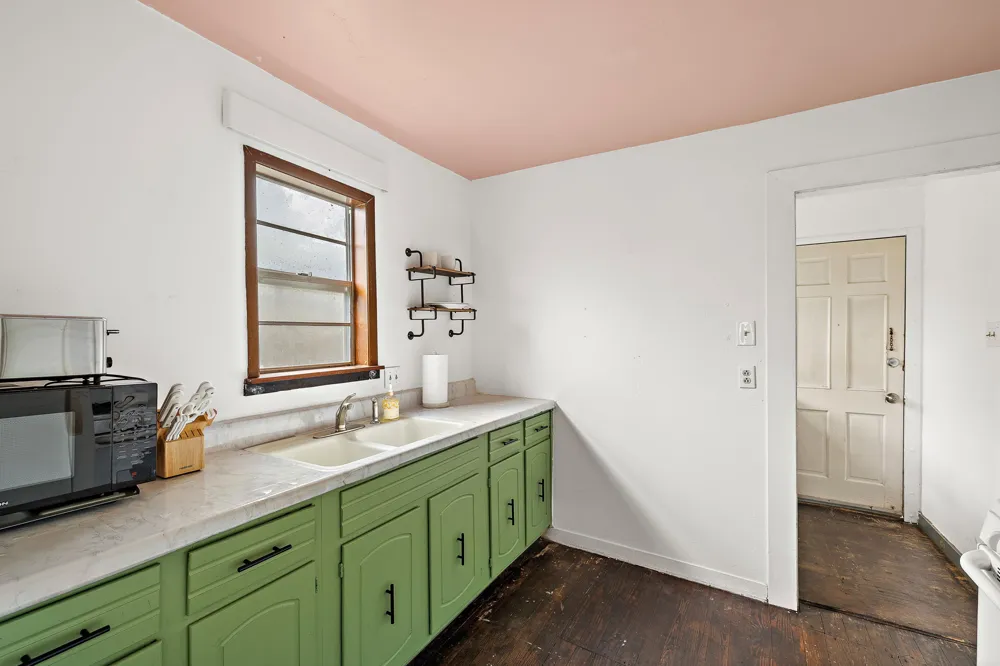 1710 Haskell Street Austin, TX 78702