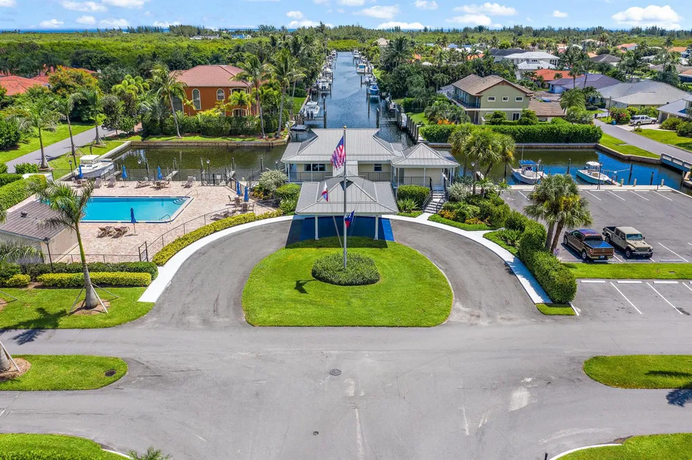 8967 SE Star Island Way Hobe Sound, FL 33455