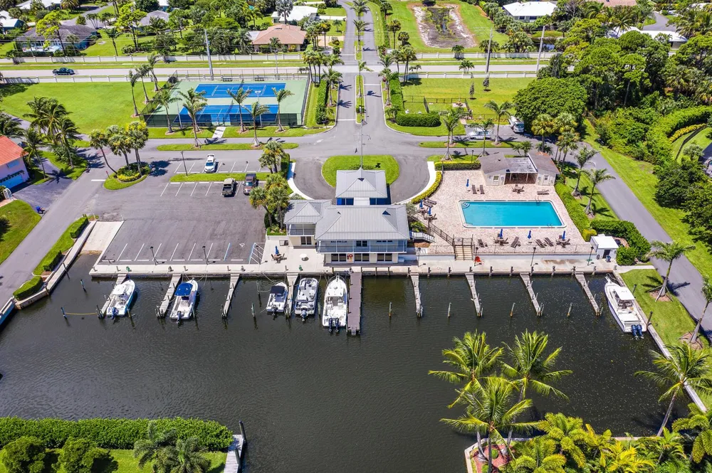 8967 SE Star Island Way Hobe Sound, FL 33455