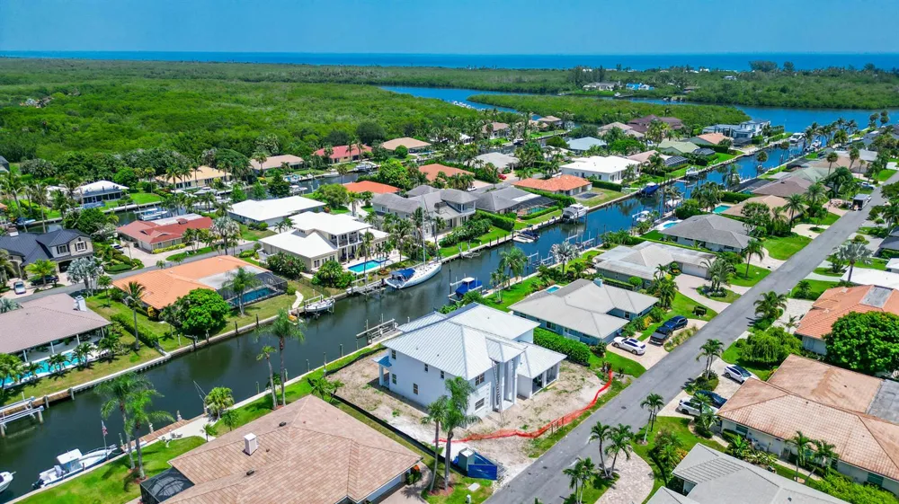 8967 SE Star Island Way Hobe Sound, FL 33455