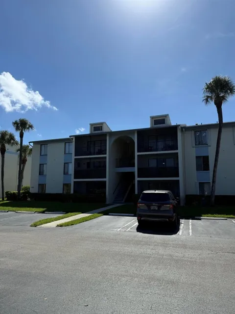 1110 GREEN PINE BOULEVARD #C2