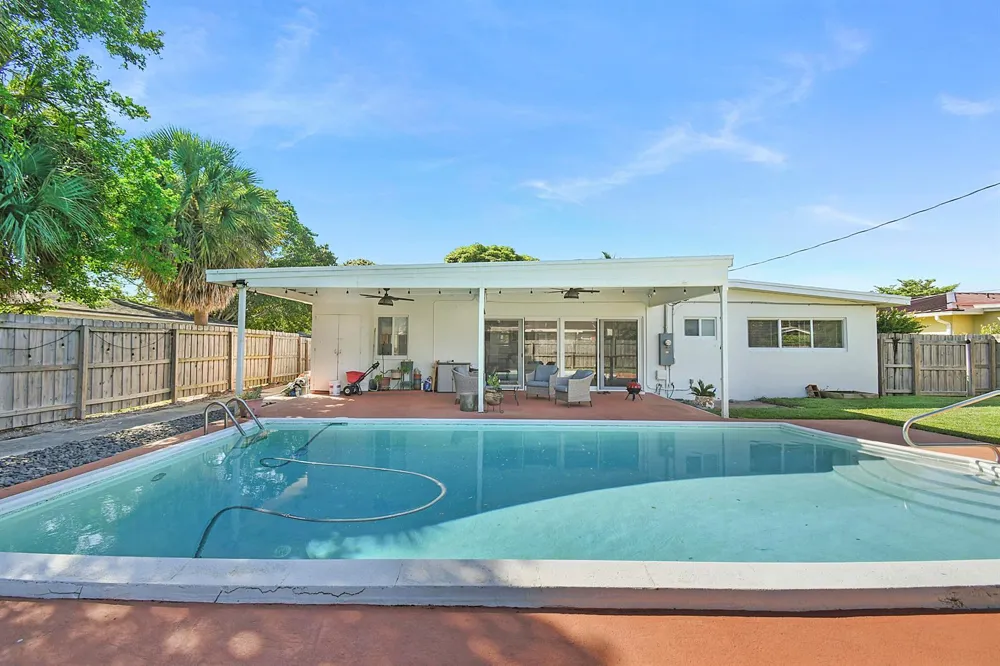 640 W ILEX DRIVE Lake Park, FL 33403