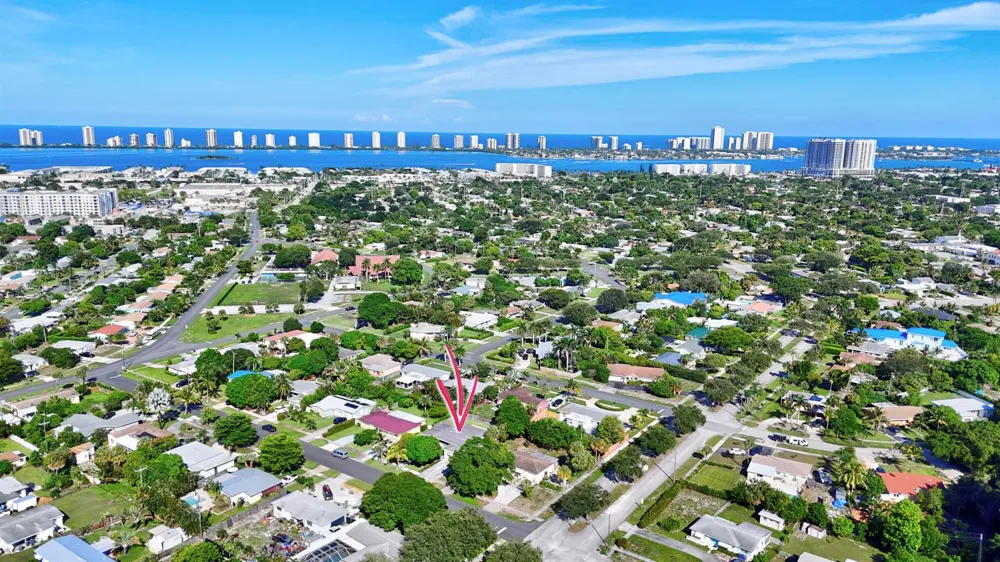 640 W ILEX DRIVE Lake Park, FL 33403