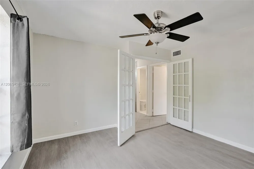 4220 NW 21st St #206 Lauderhill, FL 33313