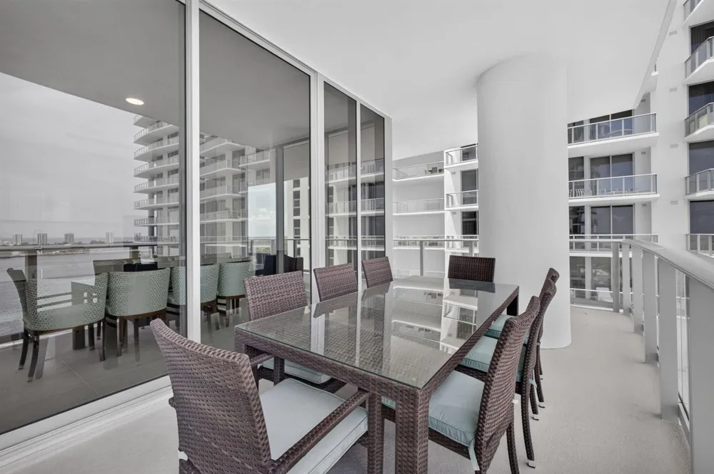 220 Lake Shore Drive #1702 Lake Park, FL 33403