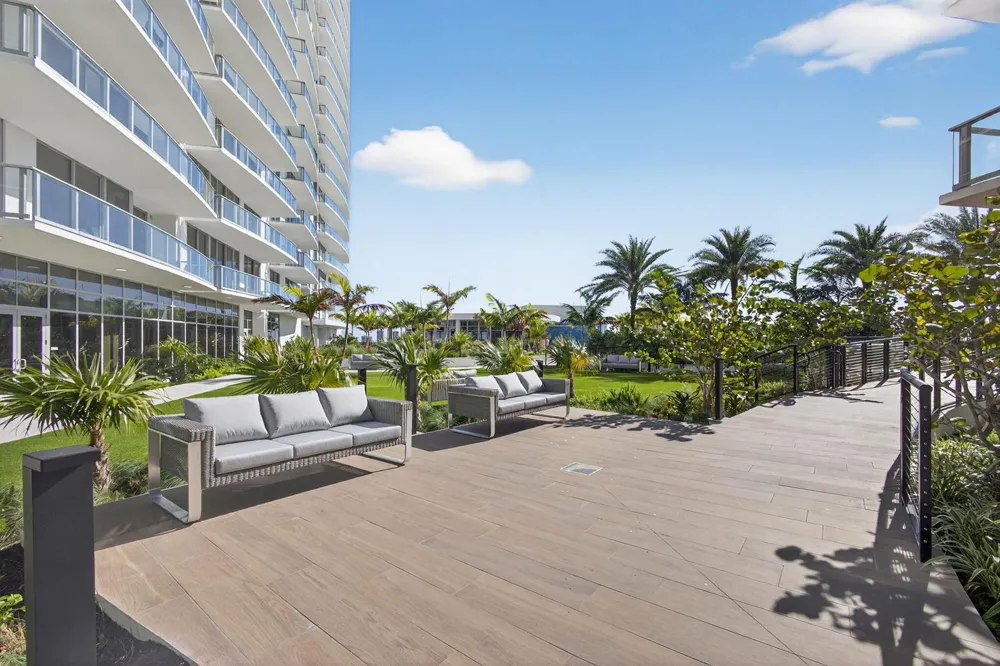 220 Lake Shore Drive #1702 Lake Park, FL 33403