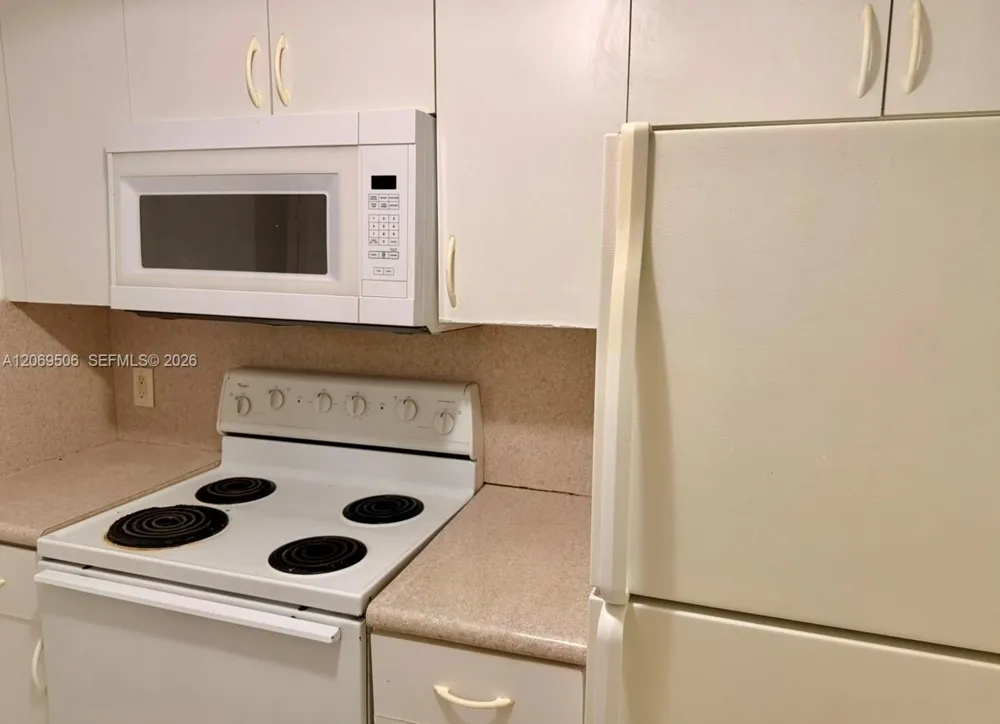2415 NW 16th St Rd #207-1 Miami, FL 33125