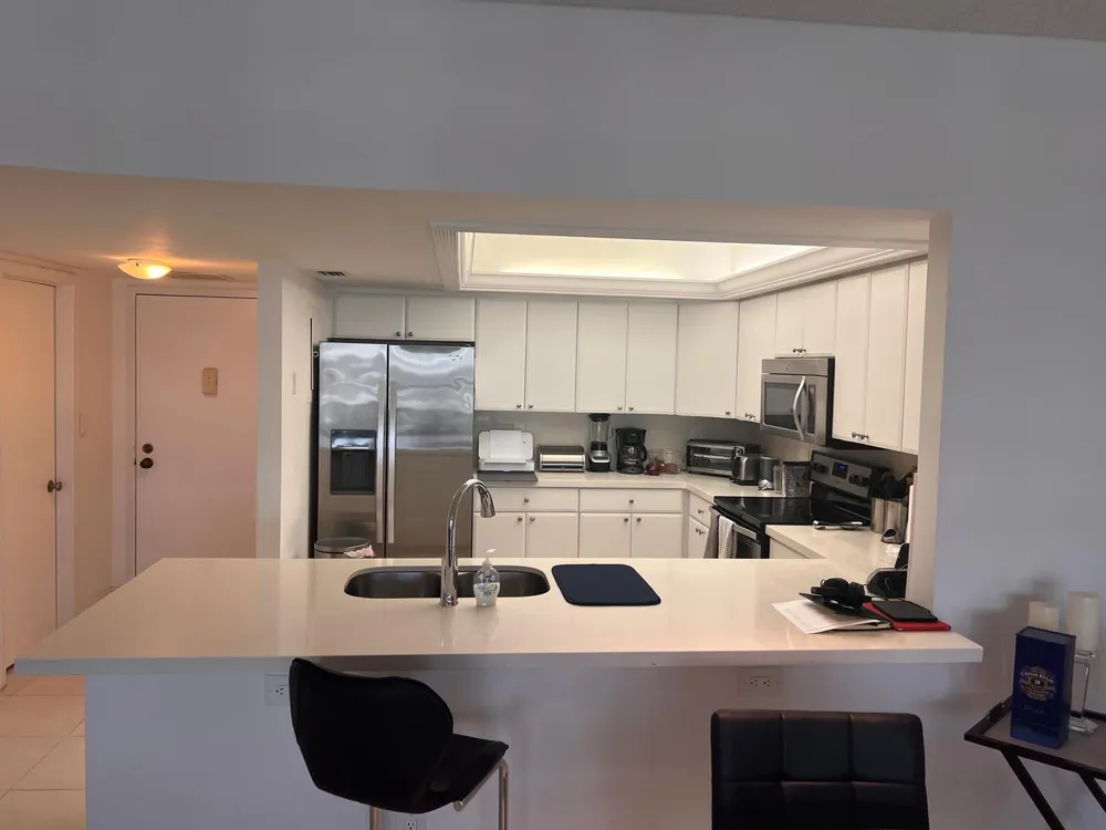 5100 Ocean Boulevard #1701 Lauderdale By The Sea, FL 33308