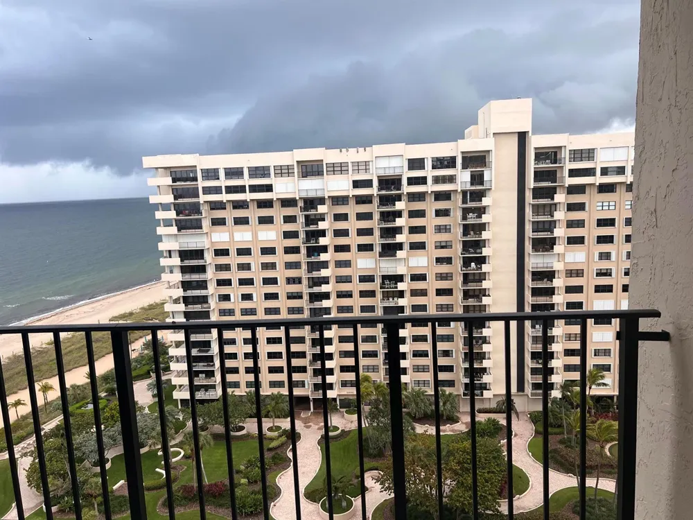 5100 Ocean Boulevard #1701 Lauderdale By The Sea, FL 33308