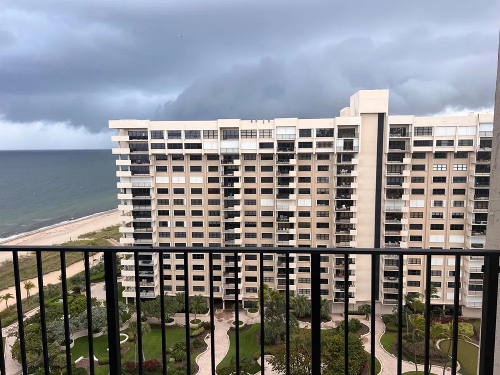 5100 Ocean Boulevard #1701 Lauderdale By The Sea, FL 33308