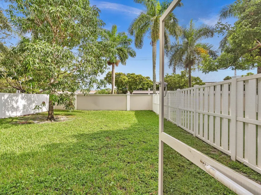 7549 NW 3rd Court Plantation, FL 33317