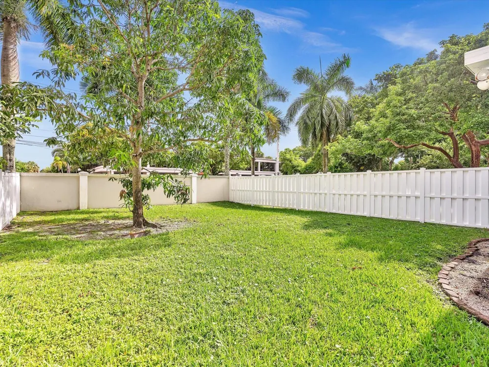 7549 NW 3rd Court Plantation, FL 33317