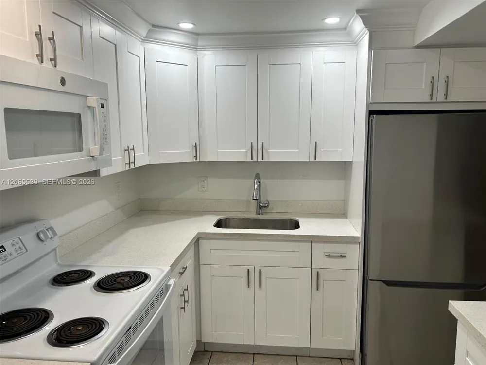 815 SW 30th St #J Fort Lauderdale, FL 33315