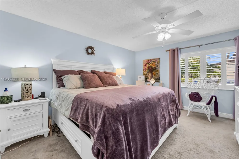 3561 Pine Tree Ct #D-1 Green Acres, FL 33463