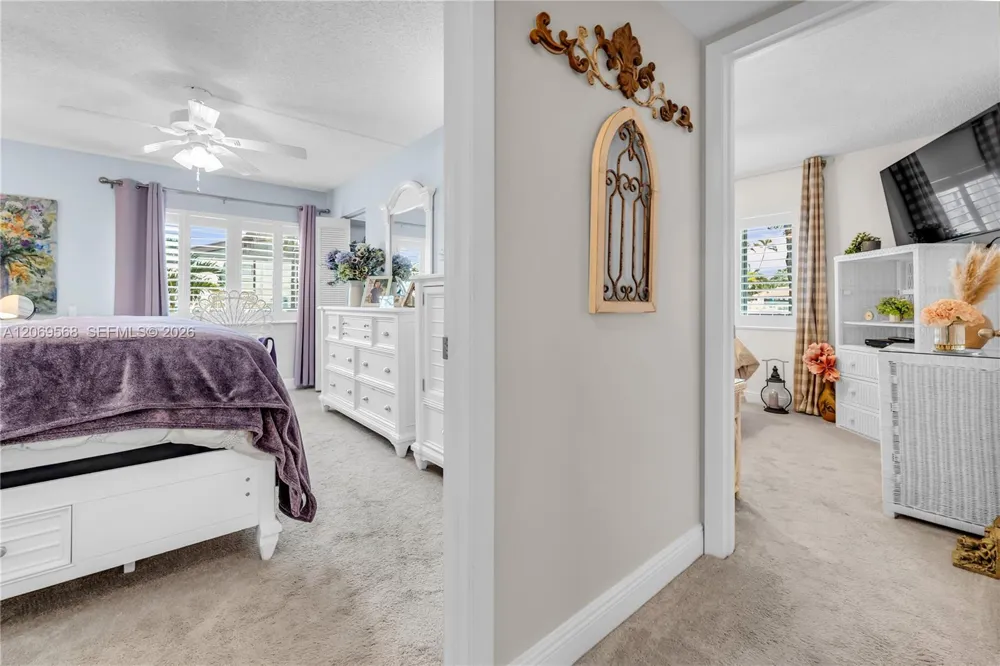 3561 Pine Tree Ct #D-1 Green Acres, FL 33463