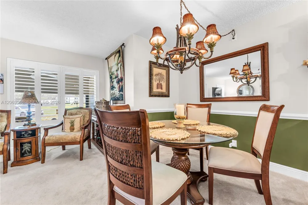 3561 Pine Tree Ct #D-1 Green Acres, FL 33463