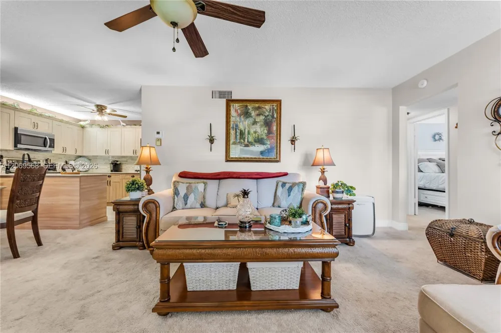 3561 Pine Tree Ct #D-1 Green Acres, FL 33463