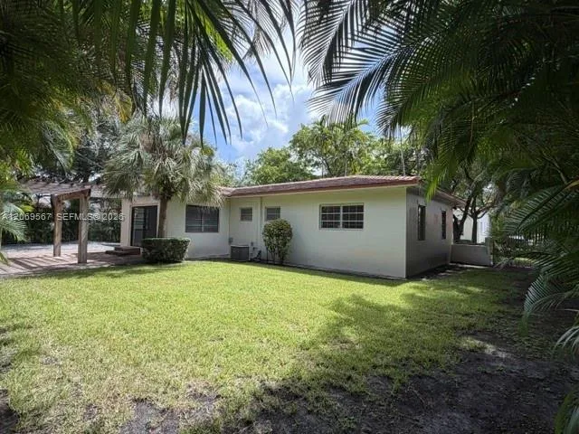 828 Lorca St Coral Gables, FL 33134
