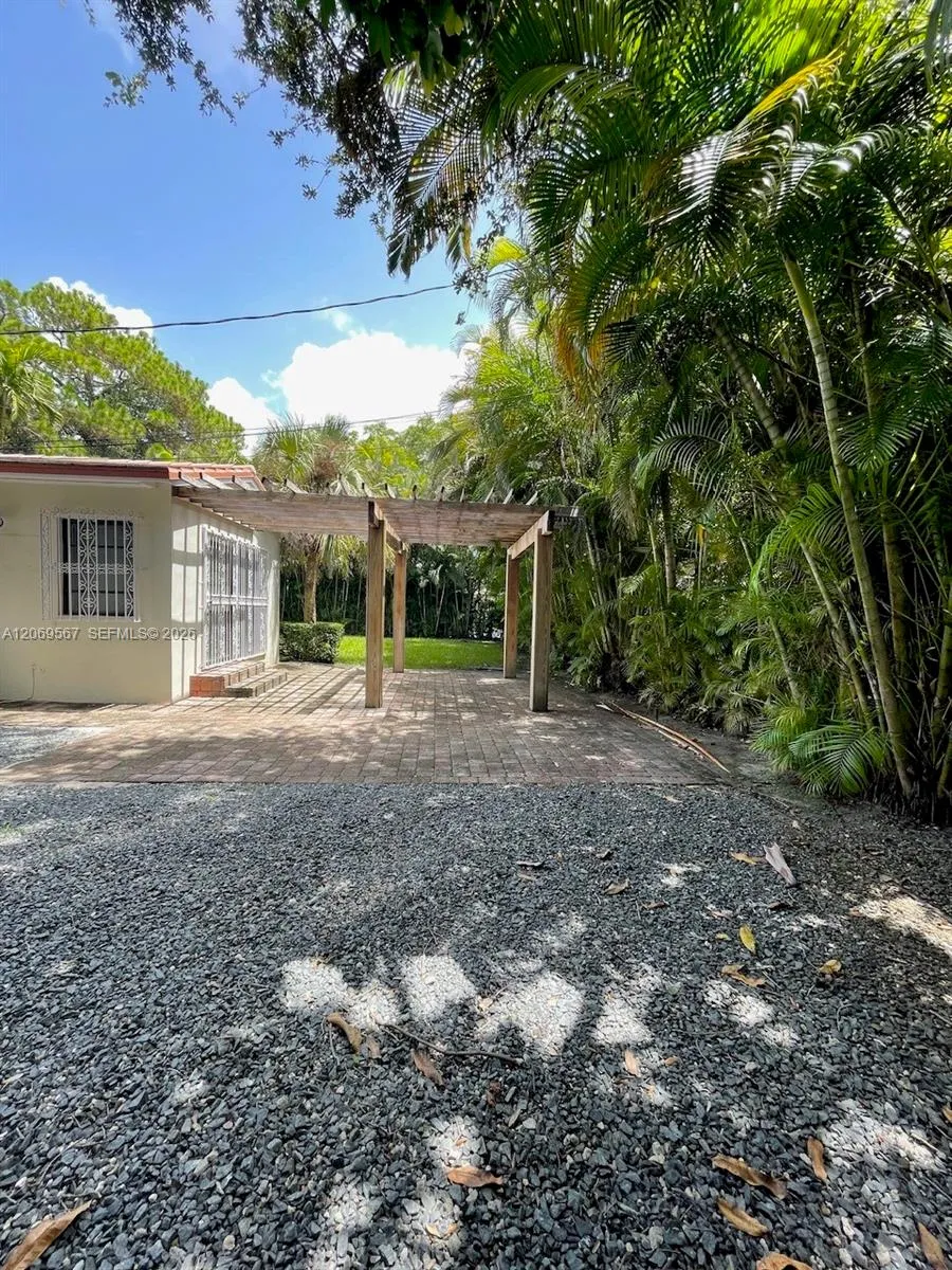 828 Lorca St Coral Gables, FL 33134