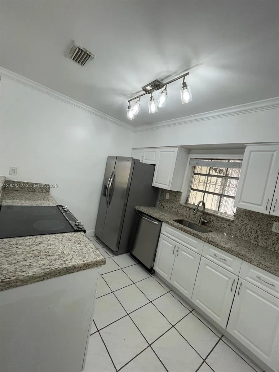 828 Lorca St Coral Gables, FL 33134