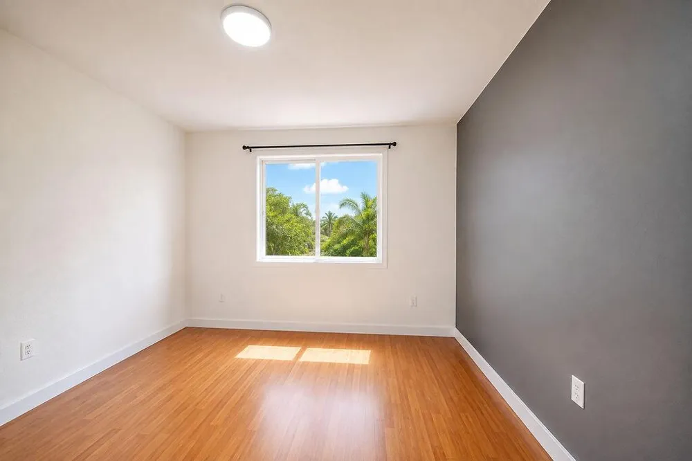 5733 NW 112th Place Doral, FL 33178