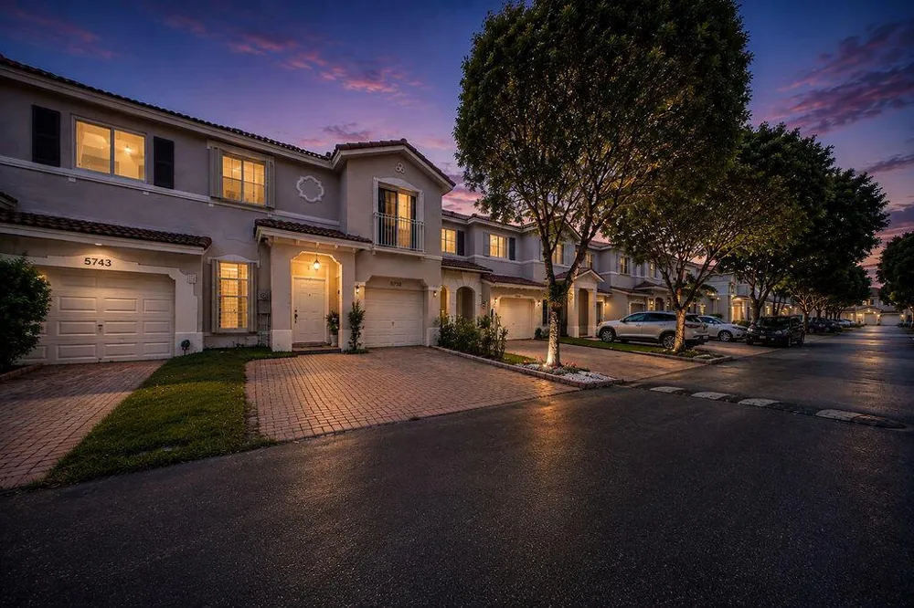 5733 NW 112th Place Doral, FL 33178
