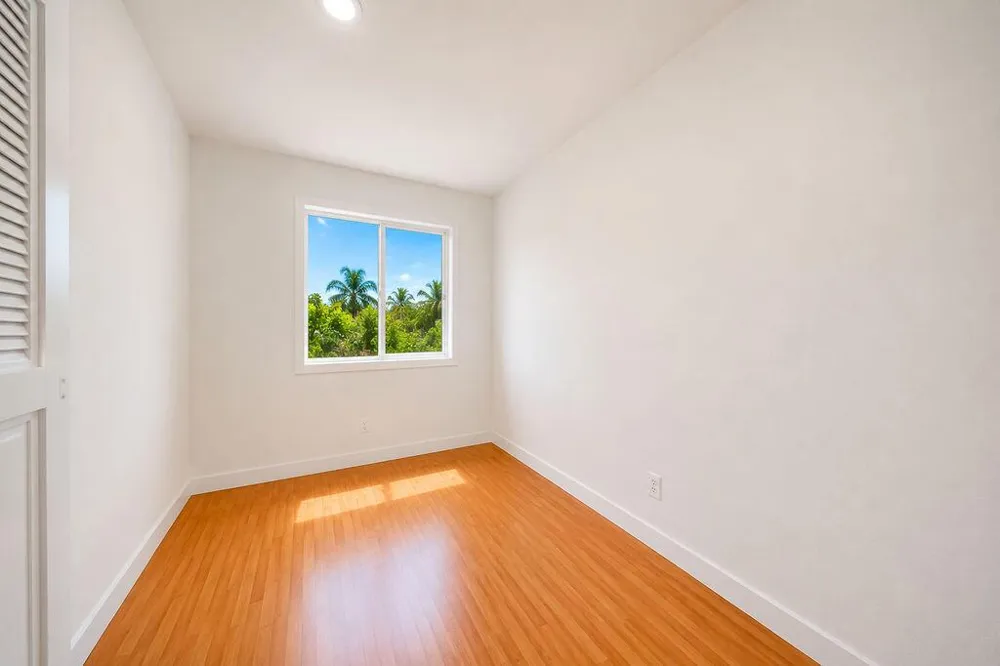 5733 NW 112th Place Doral, FL 33178
