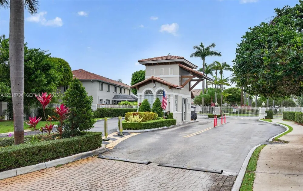 5733 NW 112th Place Doral, FL 33178