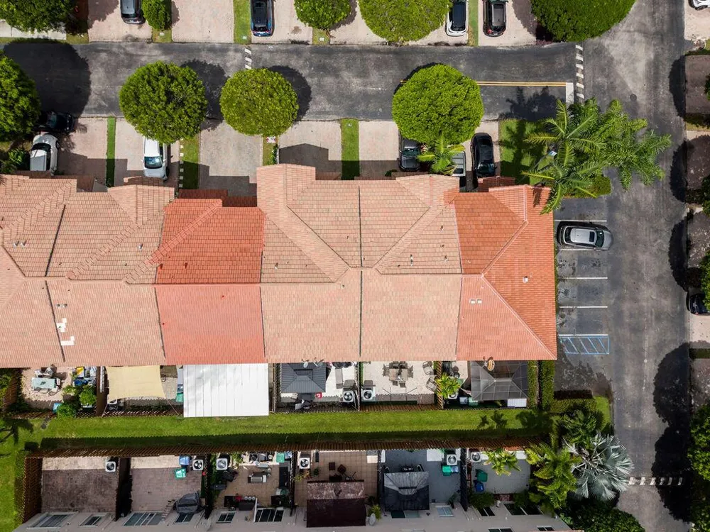 5733 NW 112th Place Doral, FL 33178