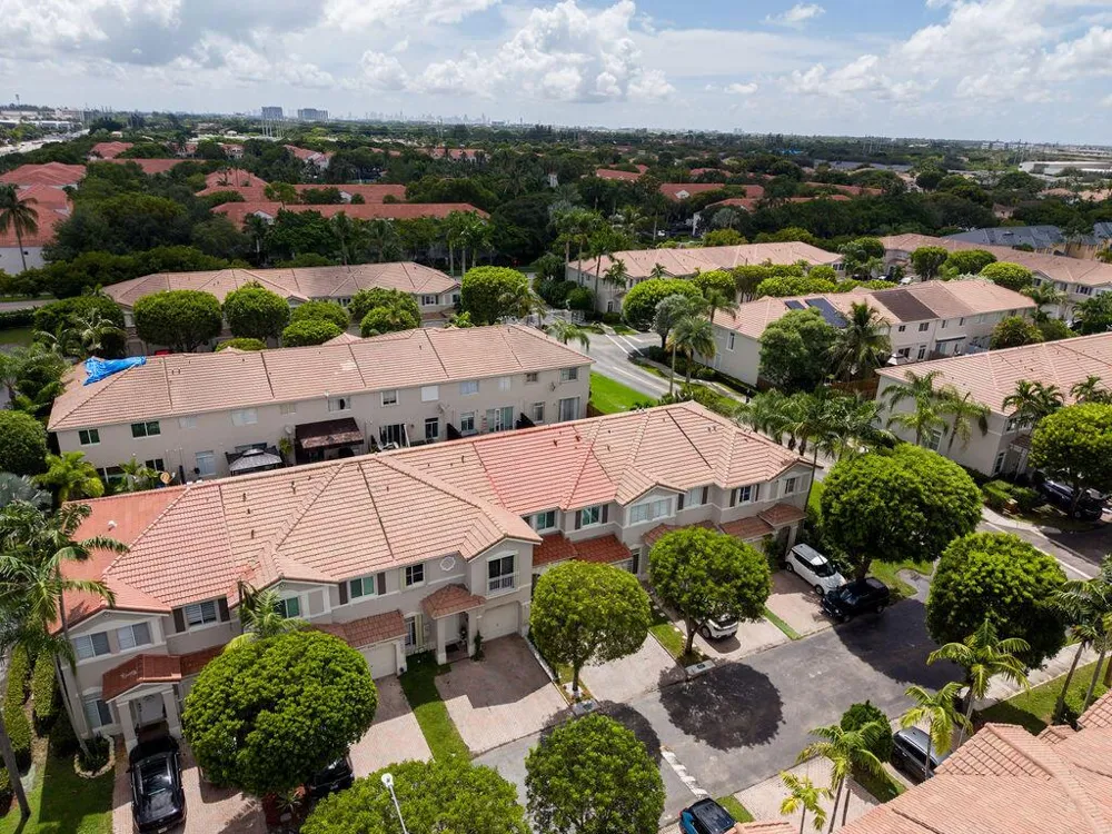 5733 NW 112th Place Doral, FL 33178