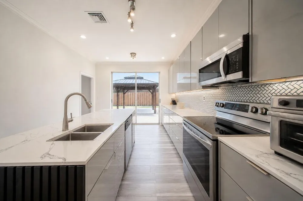 5733 NW 112th Place Doral, FL 33178