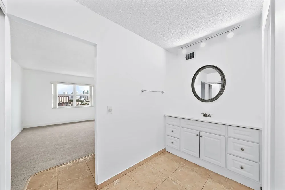 401 Golden Isles Drive #1014 Hallandale Beach, FL 33009