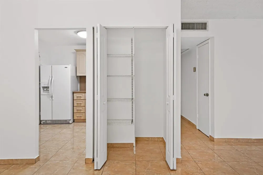 401 Golden Isles Drive #1014 Hallandale Beach, FL 33009