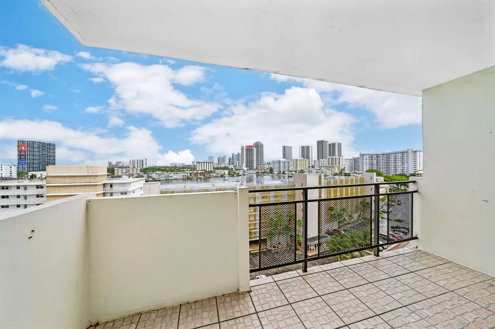 401 Golden Isles Drive #1014 Hallandale Beach, FL 33009