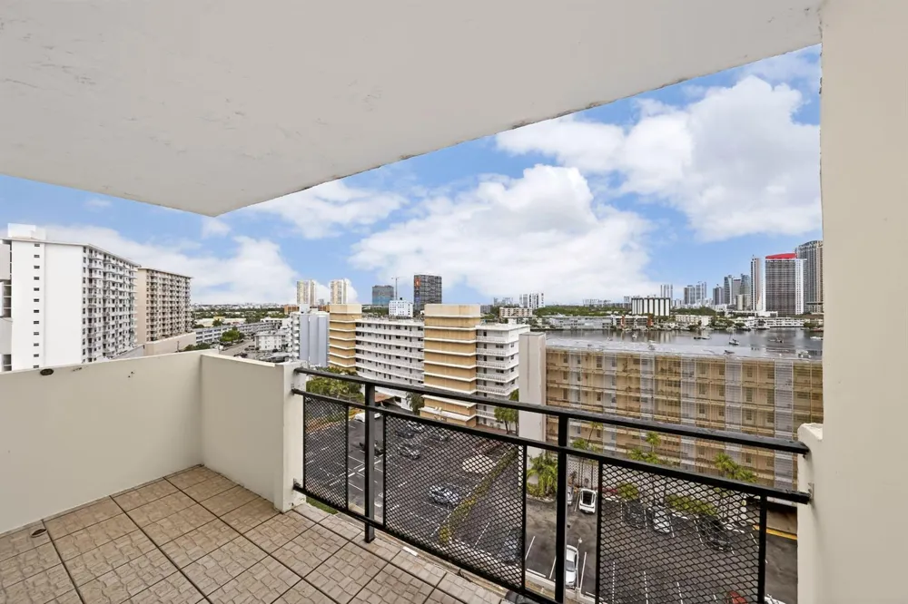 401 Golden Isles Drive #1014 Hallandale Beach, FL 33009