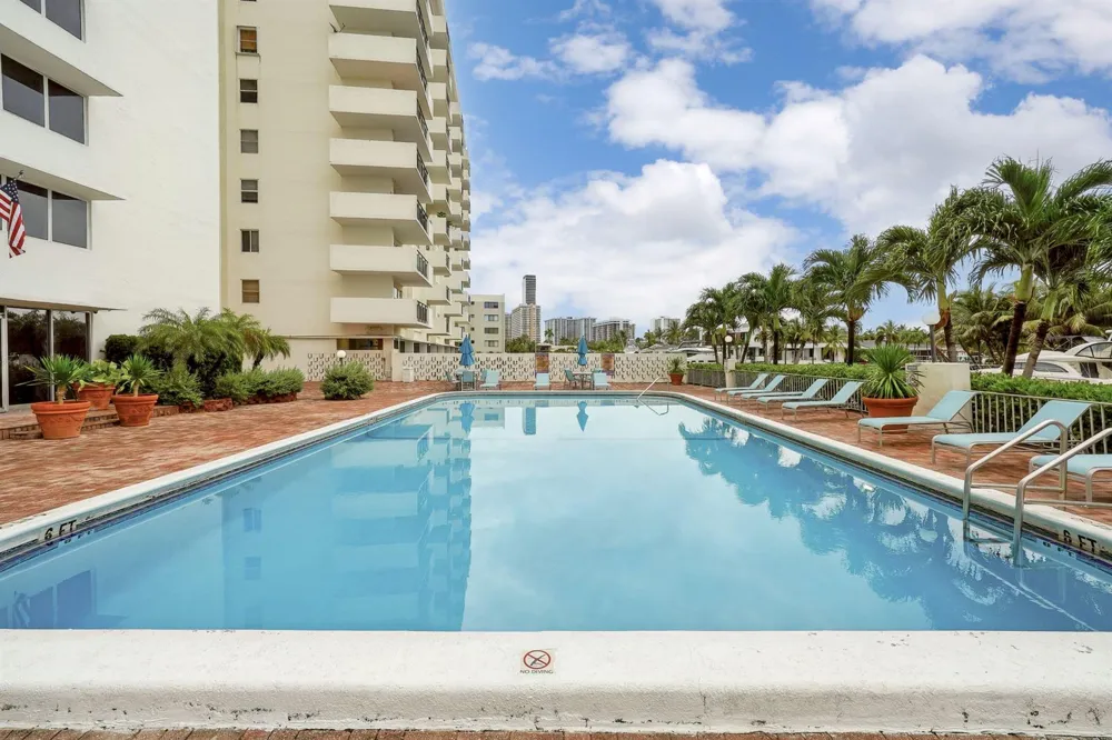 401 Golden Isles Drive #1014 Hallandale Beach, FL 33009